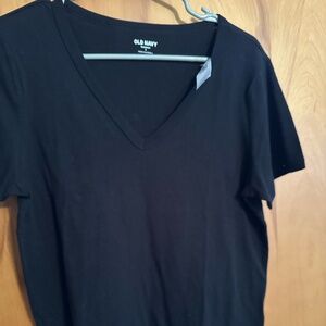 Black old navy t-shirt new with tags
